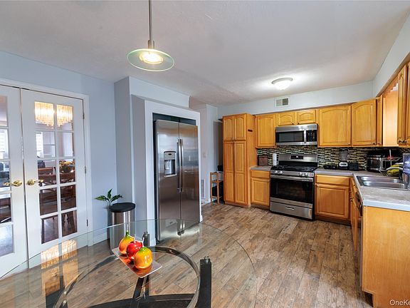 4th image of 678 Front Street #E
