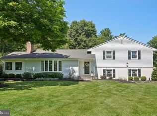 1637 S Crescent Blvd, Yardley, PA 19067