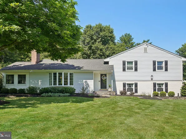 1637 S Crescent Blvd, Yardley, PA 19067