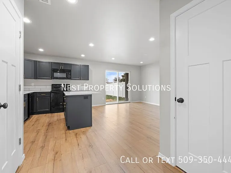 338 W 6th St — Photo 5