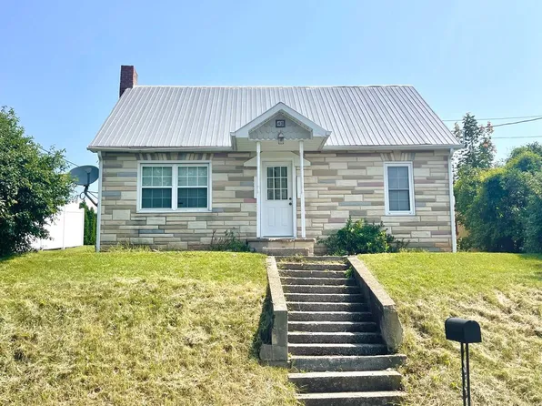 43 N Kishacoquillas St, Belleville, PA 17004