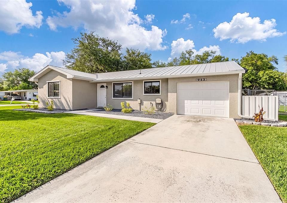 1st image of 943 W TARPON BOULEVARD NW