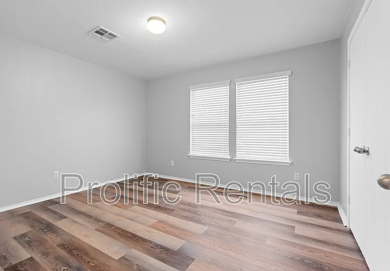 5904 Chuckwagon Cir — Photo 19