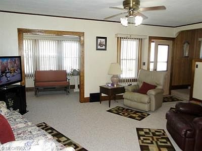 5th image of 11821 Milligan Ave