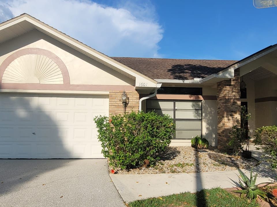 1st image of 1601 Palace Ct