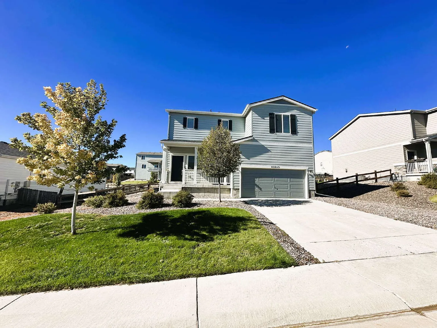 3 bed, 2.5 bath, 1901 sqft, $2,800 — Photo 1