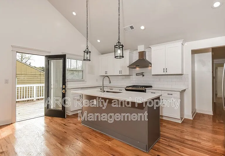 2215 Lang Dr SW — Photo 26