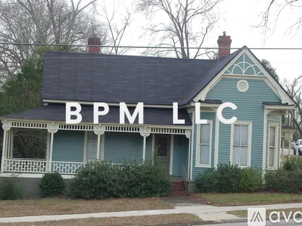 609 Vernon St #B, Lagrange, GA 30240