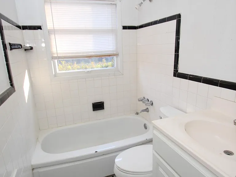 3753 Autumndale Dr — Photo 13