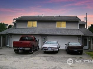 701 Brookdale Rd E, Tacoma, WA 98445