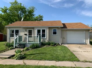 333 W Washington Ave, Roodhouse, IL 62082
