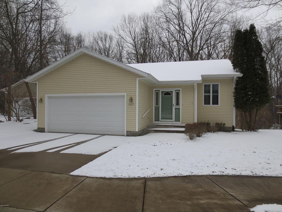1st image of 1025 Wildwood Ln