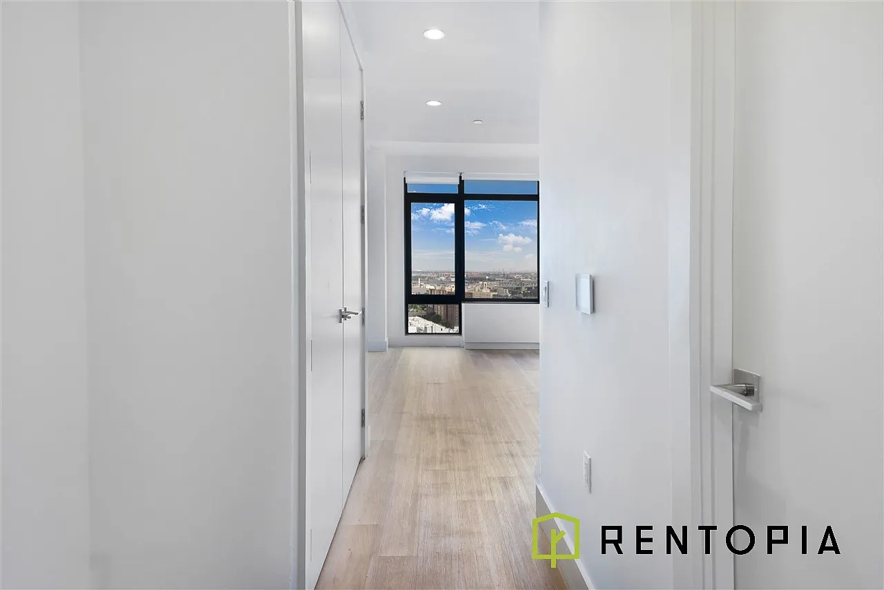224 East 135th Street — Photo 4