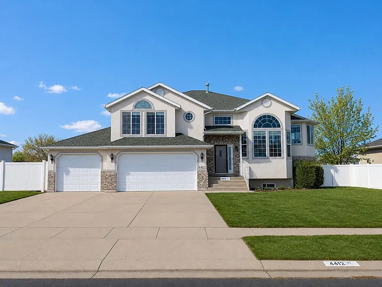 4412 Short Leaf Dr — Photo 1