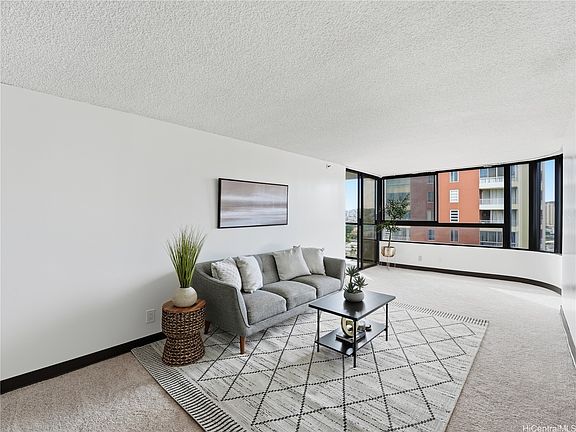 2nd image of 2724 Kahoaloha Ln APT 1805