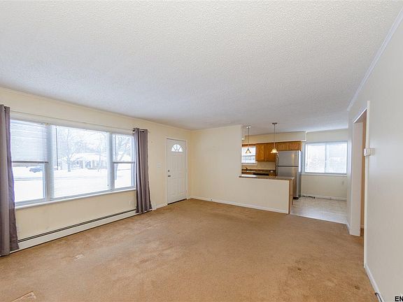 4th image of 10 Saint Lea Ct