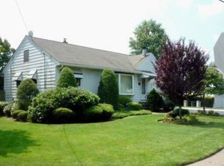 40-22 Kuiken Ter, Fair Lawn, NJ 07410