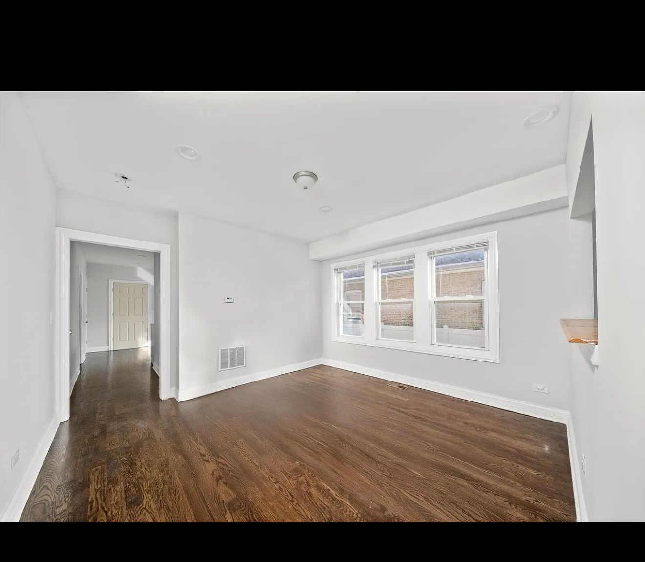 1250 W 111th Pl — Photo 4