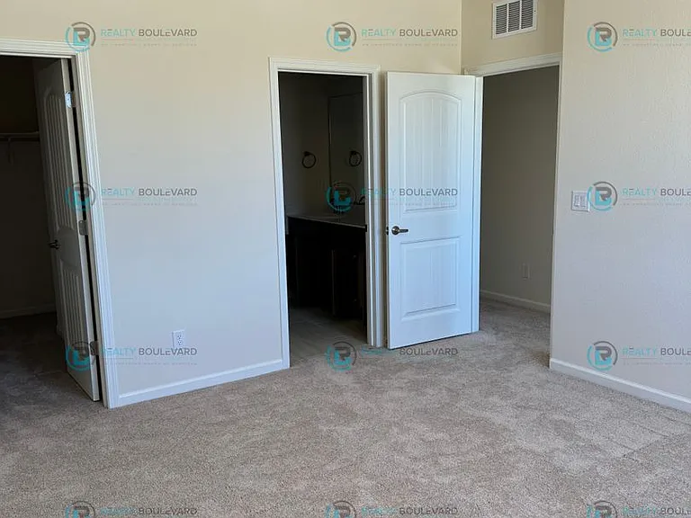 1011 Middle Gate Rd — Photo 10