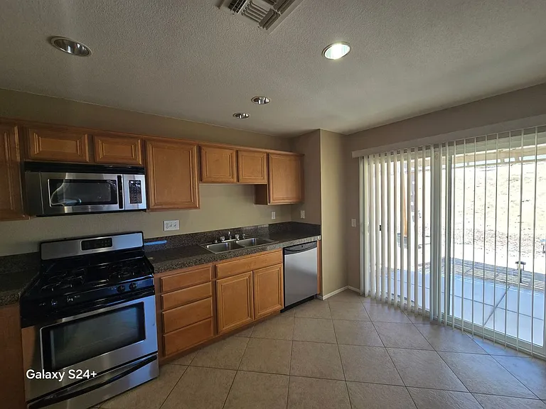 5254 Verenda Ave — Photo 7