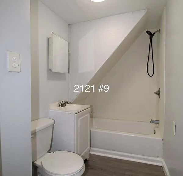 2119-2121 W 3rd St #2 — Photo 37