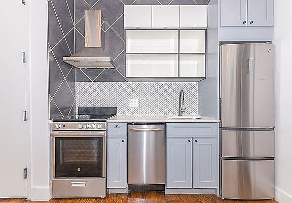 2nd image of 85 Graham Ave #3C