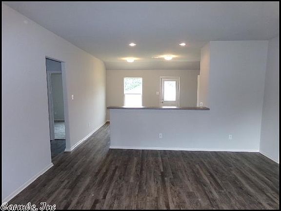 3rd image of 2409 Vivian Dr