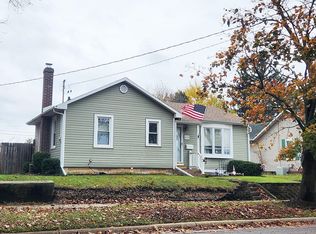 470 N Oakhill Ave, Janesville, WI 53548