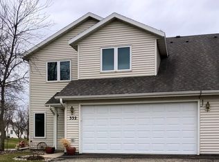 332 Perch Ln, Winsted, MN 55395