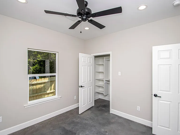 1621 Wilson Rd — Photo 23