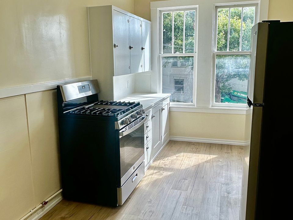 2nd image of 1246 Castro St #1