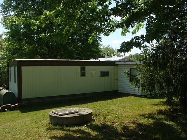 2nd image of 305 Farmer Ln
