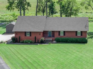 1904 Mayflower Rd, Bentonville, AR 72713