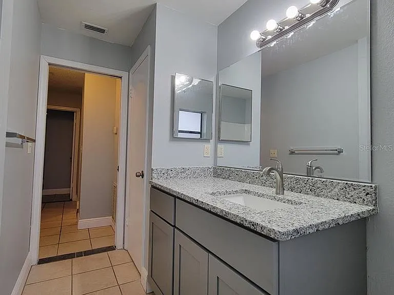 784 E Anderson Rd — Photo 15