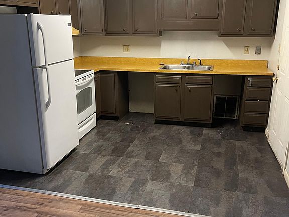 2nd image of 346 Boyers Ave #2