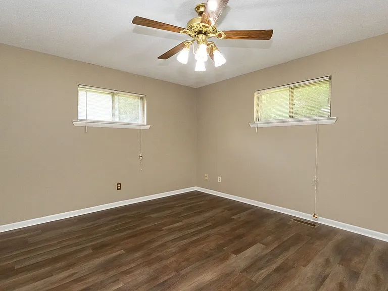 3614 Missionaire Ave — Photo 9