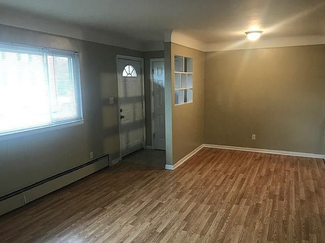 1st image of 1541 W Farnum Ave