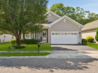 18 Osprey Pl, Barnegat, NJ 08005