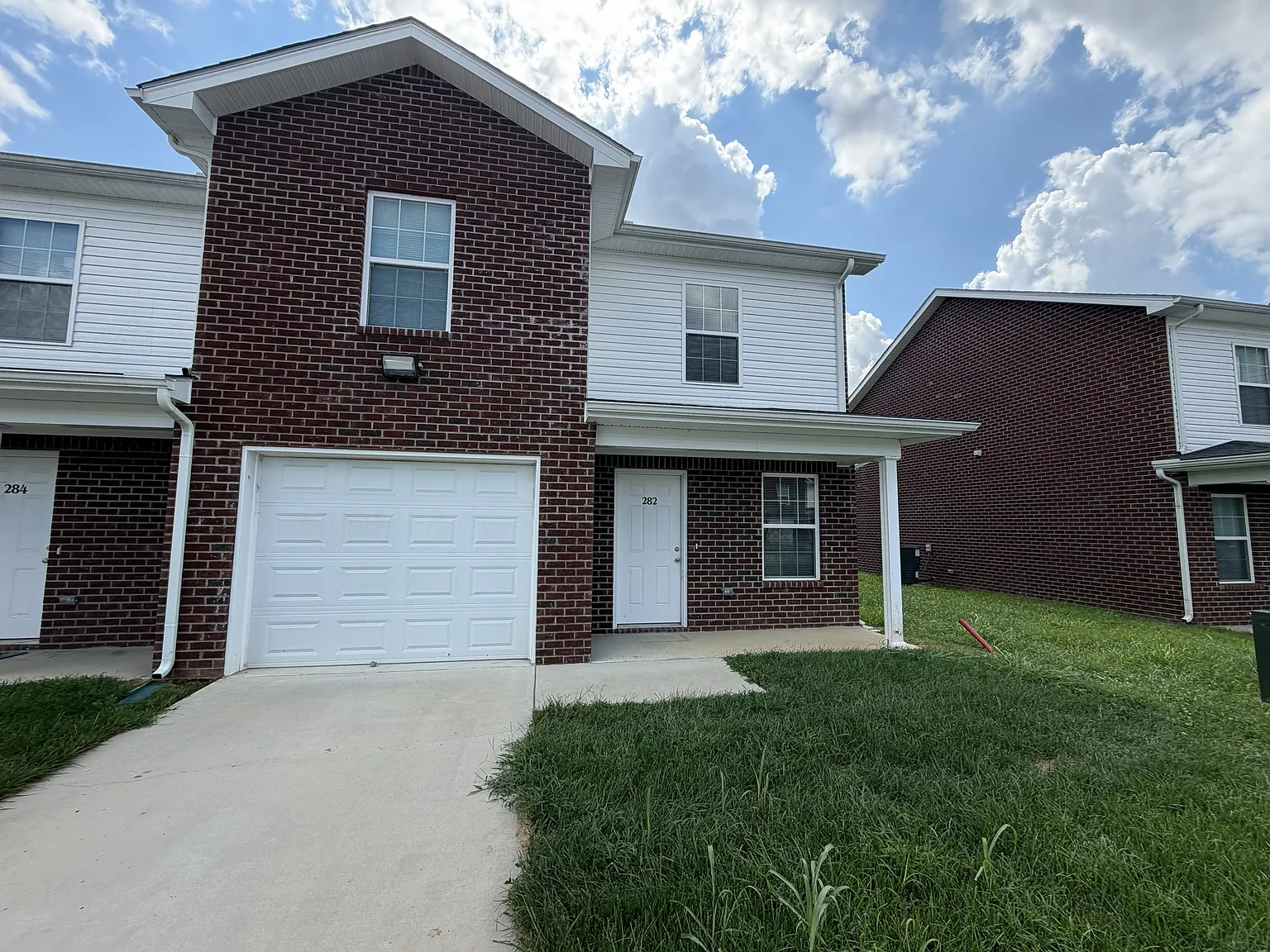 202 Pineview Drive - 1 — Photo 1