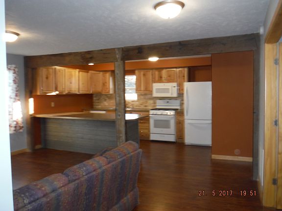 5th image of 404 E 13th St