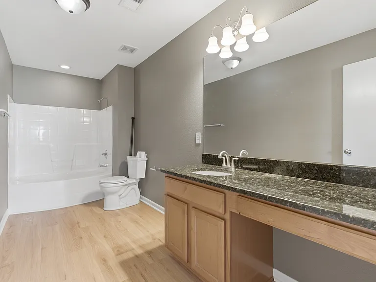 29889 Glenrose Way — Photo 7