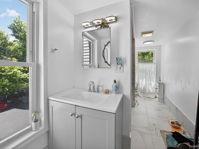 28 Academy Ave #2 — Photo 15