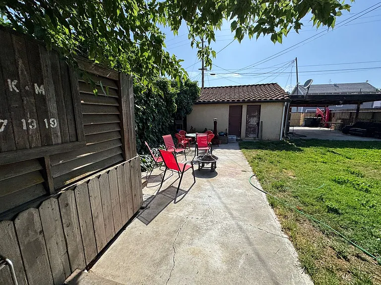 1247 Q St — Photo 8