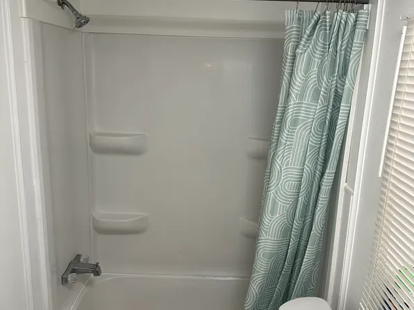 35 Sargent St, White River Junction, VT 05001