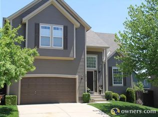 4813 Noble St, Shawnee, KS 66226