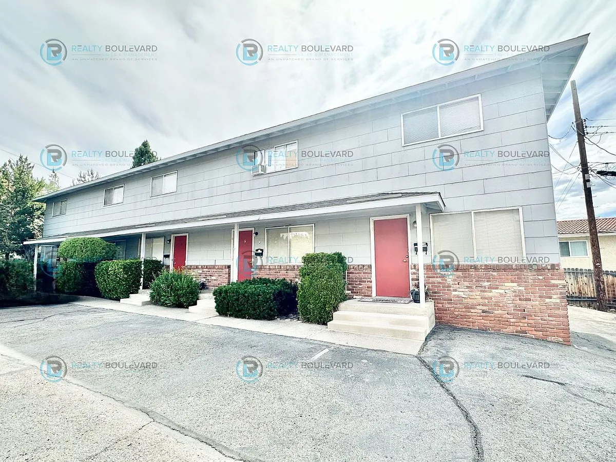 Building Photo - 1658 Idlewild Dr #K