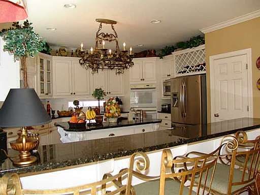 4th image of 720 Pine Leaf Ct