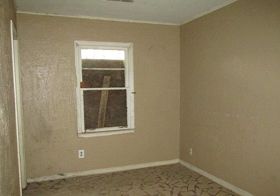 3rd image of 1616 Green Dolphin St
