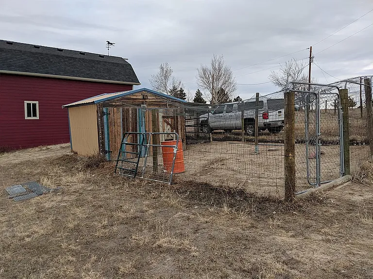41643 Carol Ct — Photo 32