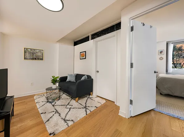 308 E 38th St APT 3F, New York, NY 10016